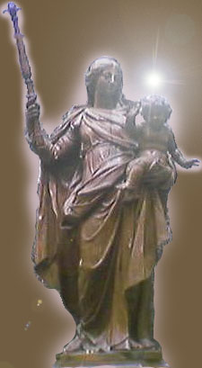 Jésus dans les bras de sa Mère Marie